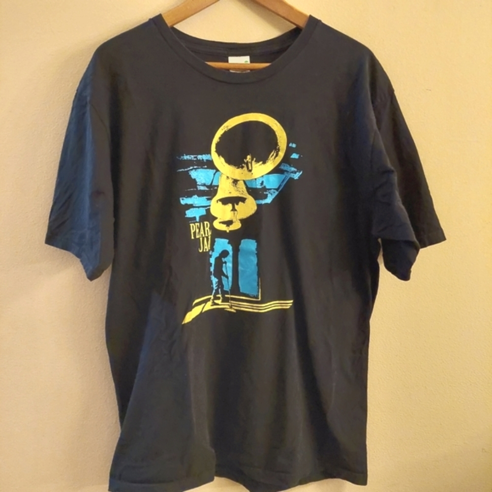 Pearl Jam ringing bells Immagine in Cornice concert t shirt. Size XL
